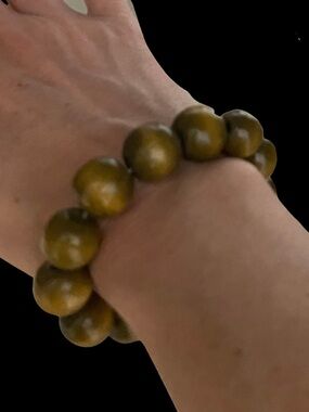 Vintage Wooden Beaded Stretch Bracelet in Walnut